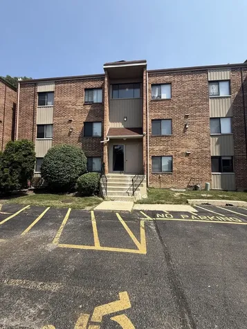 1466 East Ports O' Call Drive Palatine IL 60074