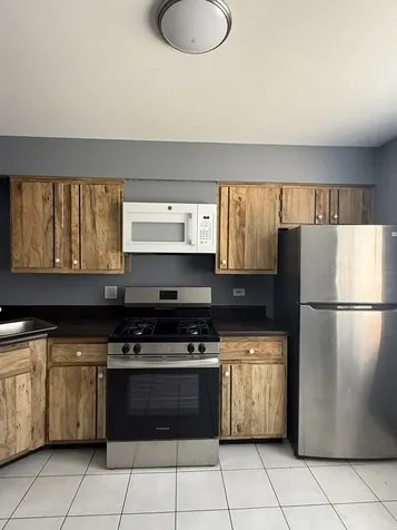 1466 East Ports O' Call Drive Palatine IL 60074