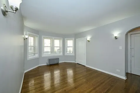 6322 North Albany Avenue Chicago IL 60659