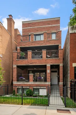2333 North Southport Avenue Chicago IL 60614
