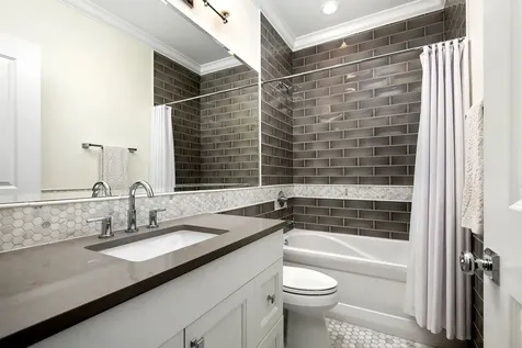 2333 North Southport Avenue Chicago IL 60614