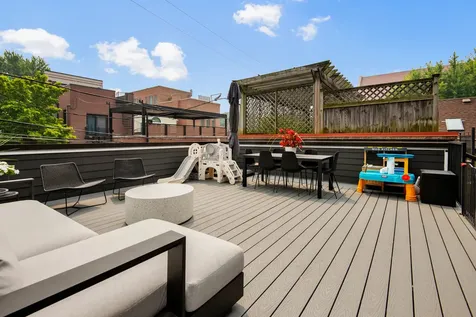 2333 North Southport Avenue Chicago IL 60614