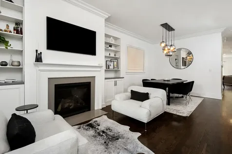 2333 North Southport Avenue Chicago IL 60614