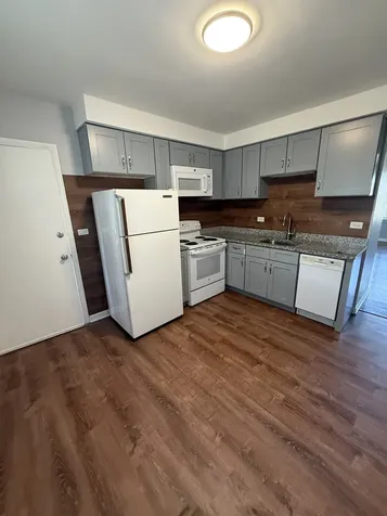 10351 Chaucer Street Westchester IL 60154
