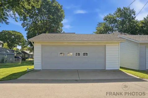 417 2ND Avenue Dixon IL 61021