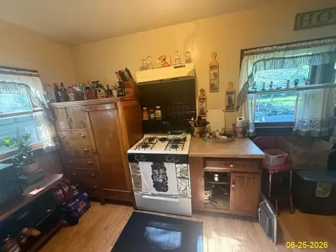709 North Maple Street Momence IL 60954