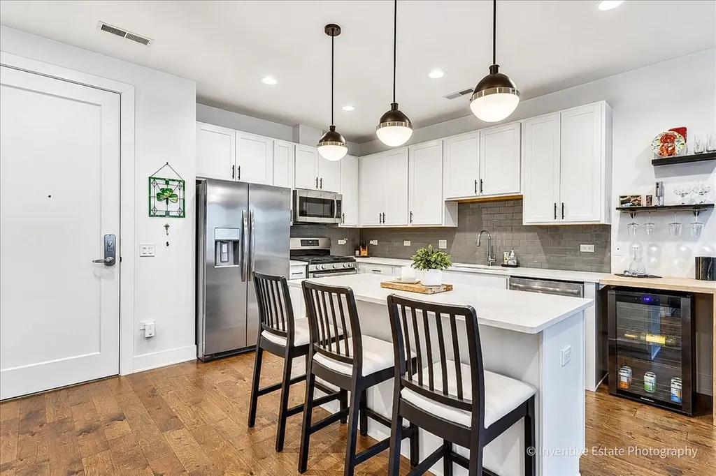 940 Maple Avenue Downers Grove IL 60515