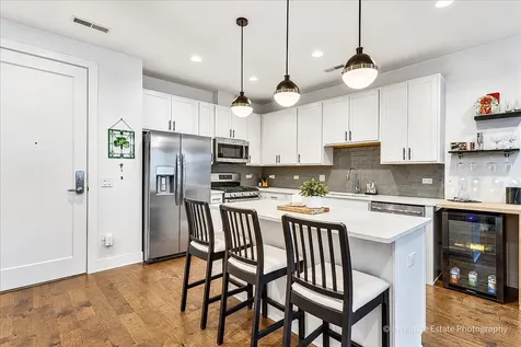 940 Maple Avenue Downers Grove IL 60515