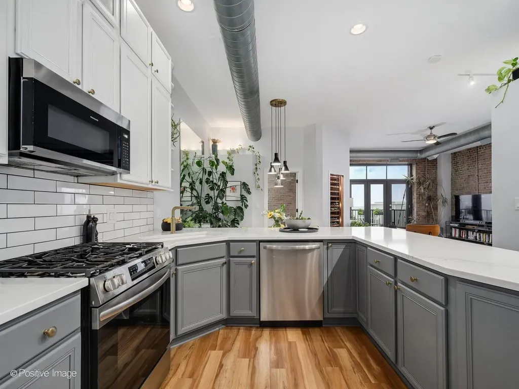 2101 West Rice Street Chicago IL 60622