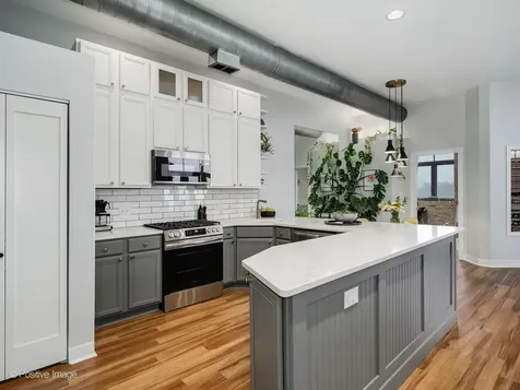 2101 West Rice Street Chicago IL 60622