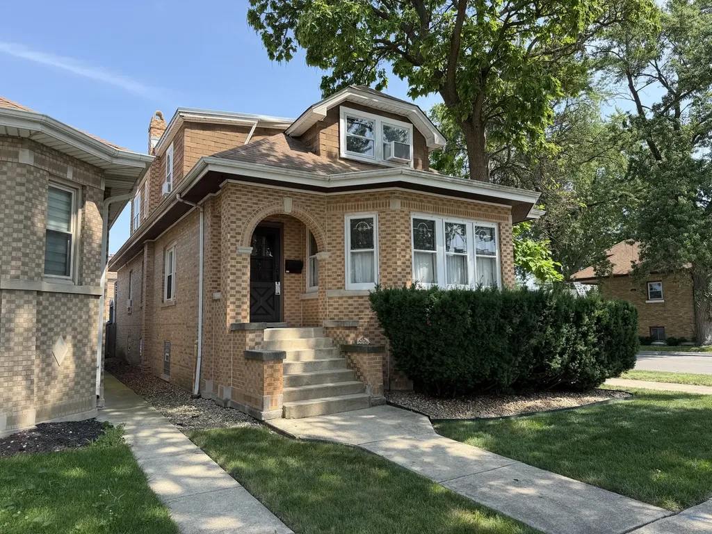 5501 North Parkside Avenue Chicago IL 60630