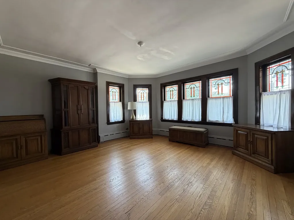 5501 North Parkside Avenue Chicago IL 60630