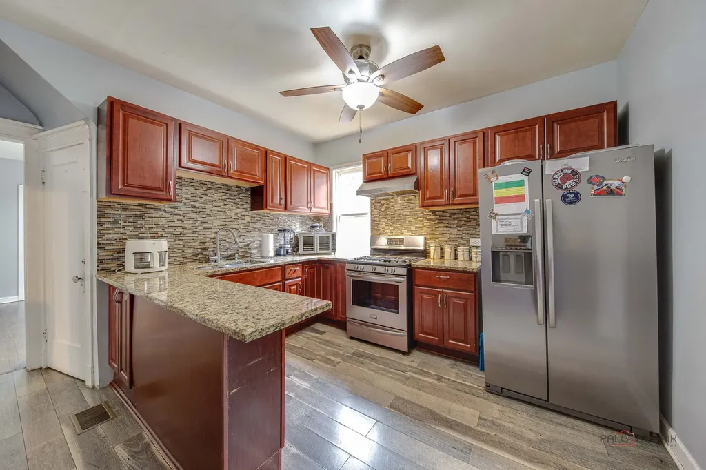4439 West Deming Place Chicago IL 60639