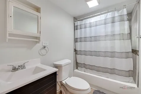 4439 West Deming Place Chicago IL 60639