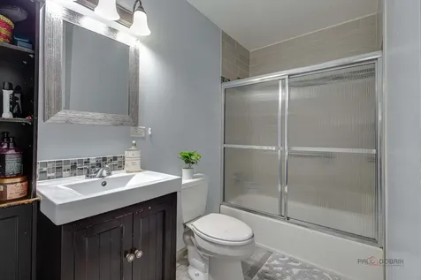 4439 West Deming Place Chicago IL 60639
