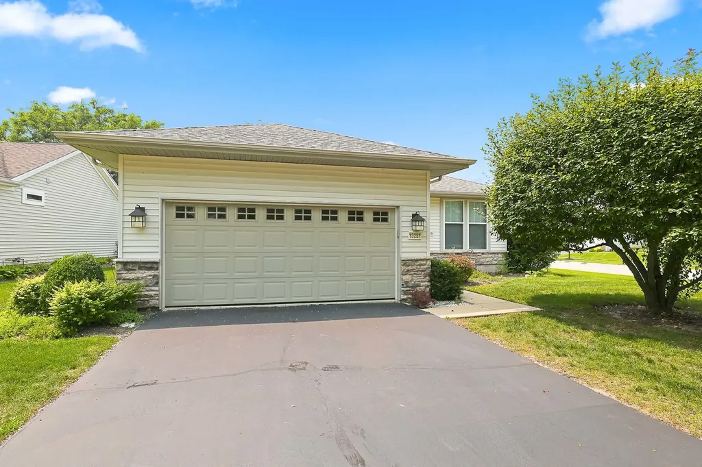 13221 Indiana Court Huntley IL 60142