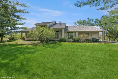 15020 King Drive Green Oaks IL 60048