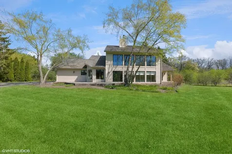 15020 King Drive Green Oaks IL 60048