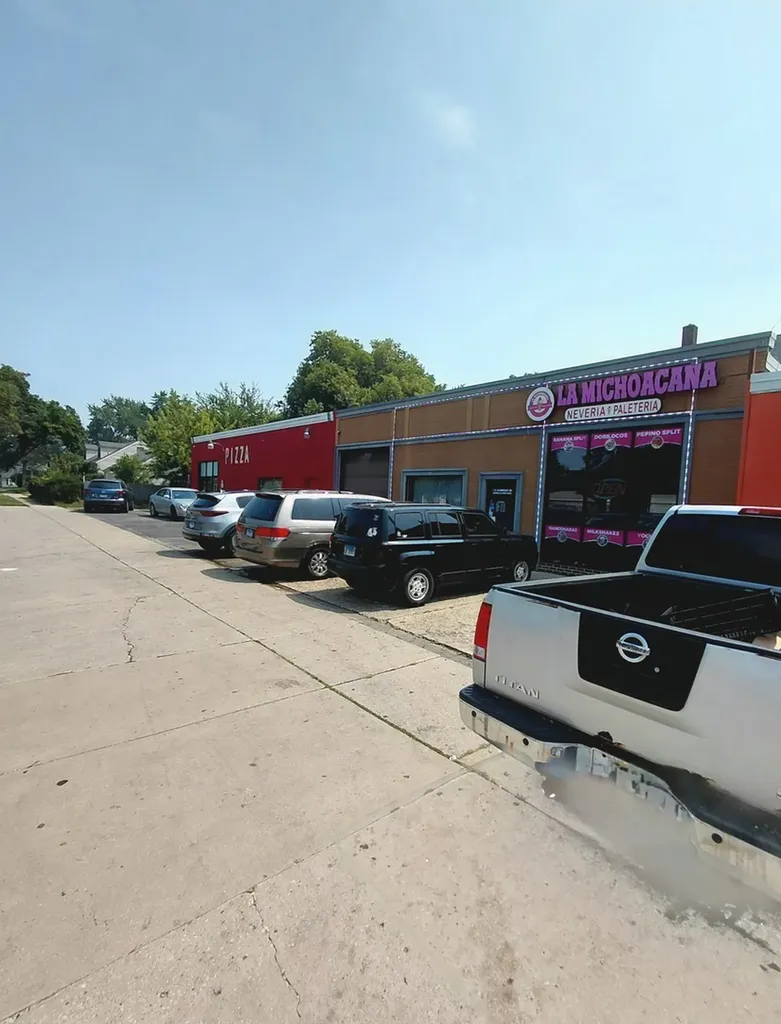 7-11 North Elmwood Drive N Aurora IL 60506
