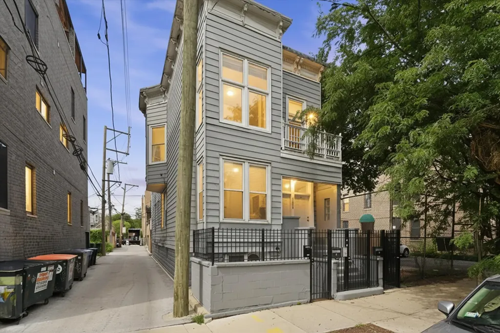 1354 West Ohio Street Chicago IL 60642