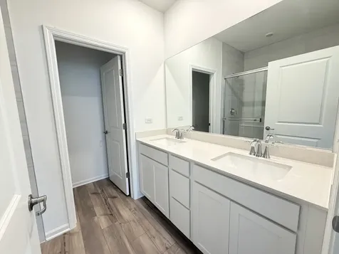 429 Cottrell Lane Aurora IL 60506