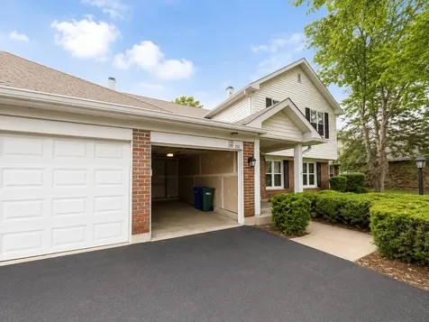 174 East Bluewater Lane Vernon Hills IL 60061
