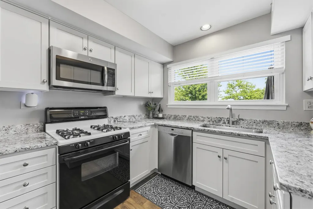 117 Sumac Lane Schaumburg IL 60193