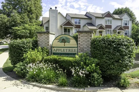 1645 Apple Tree Lane West Chicago IL 60185