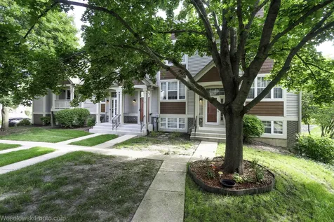 1645 Apple Tree Lane West Chicago IL 60185