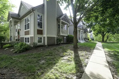 1645 Apple Tree Lane West Chicago IL 60185