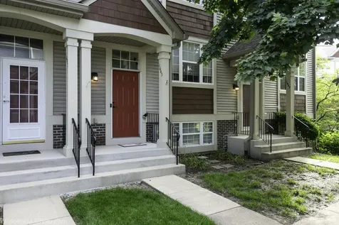 1645 Apple Tree Lane West Chicago IL 60185