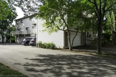 1645 Apple Tree Lane West Chicago IL 60185