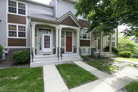 1645 Apple Tree Lane West Chicago IL 60185