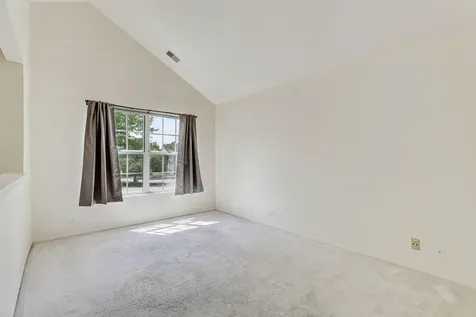 376 Ashford Circle Bartlett IL 60103