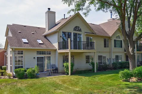 376 Ashford Circle Bartlett IL 60103