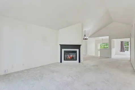 376 Ashford Circle Bartlett IL 60103