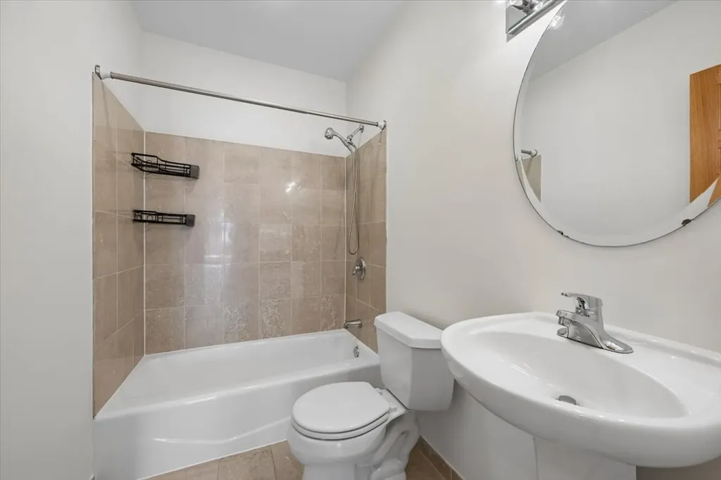 2236 North Maplewood Avenue Chicago IL 60647