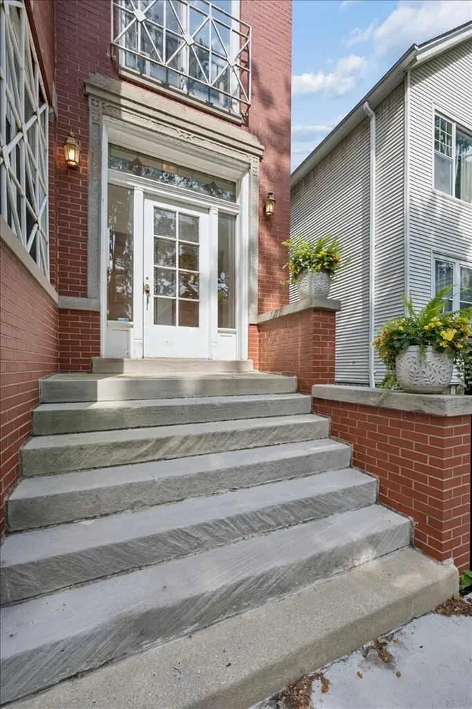 2236 North Maplewood Avenue Chicago IL 60647