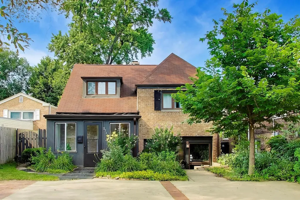 2711 Elgin Road Evanston IL 60201