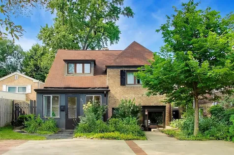 2711 Elgin Road Evanston IL 60201