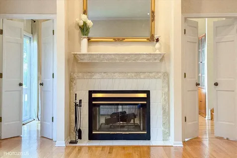 2768 The Mews Northbrook IL 60062