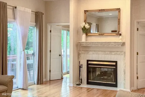 2768 The Mews Northbrook IL 60062