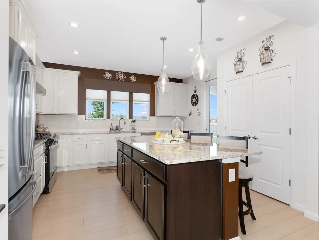 3201 Dove Mountain Drive Aurora IL 60503