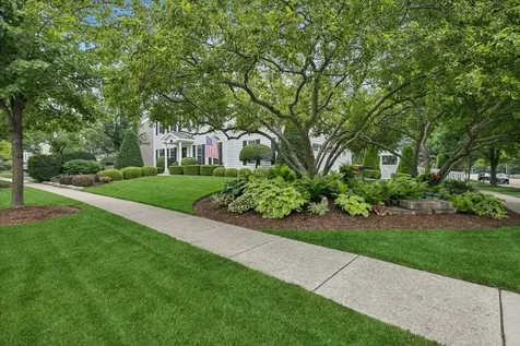 667 Waterbury Avenue Gurnee IL 60031