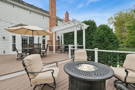 667 Waterbury Avenue Gurnee IL 60031