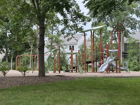 667 Waterbury Avenue Gurnee IL 60031