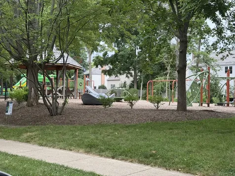 667 Waterbury Avenue Gurnee IL 60031
