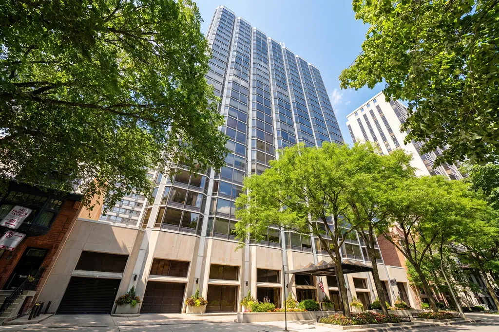 50 East Bellevue Place Chicago IL 60611