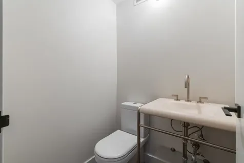 50 East Bellevue Place Chicago IL 60611