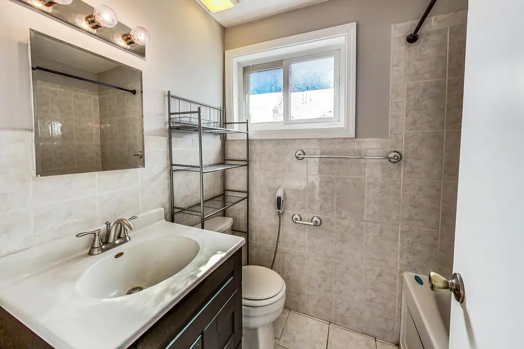 4839 Crain Street Skokie IL 60077